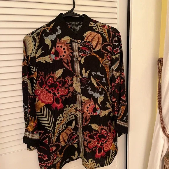 “Citron” sheer blouse Full of Fall colors.  Slight split at end of sleeve.Fall F - Picture 3 of 8